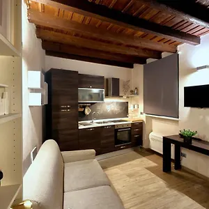 grazioso-monolocale-nel-cuore-di-brera.italymilanhotels.net/